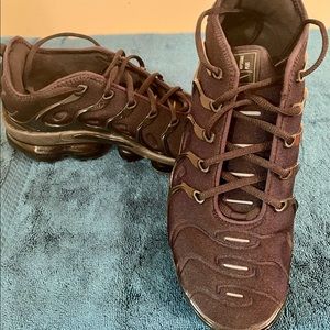 Men size 9 Nike Air Vapormax Plus